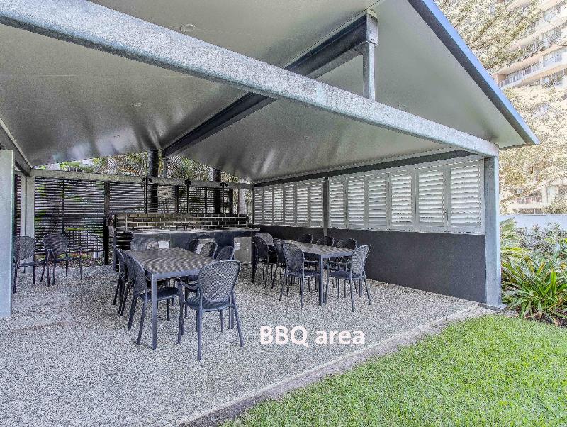 Baronnet Holiday Apartments image