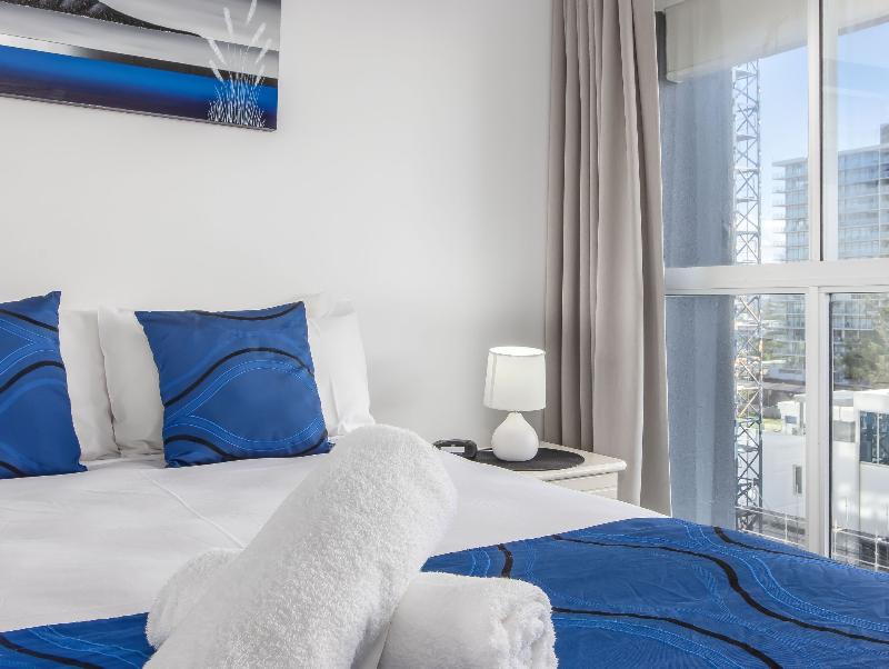 Baronnet Holiday Apartments image