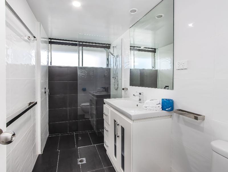 Baronnet Holiday Apartments image