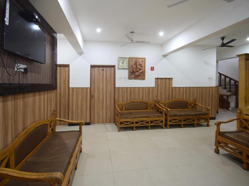 Oyo 5239 Hotel Satya Shree