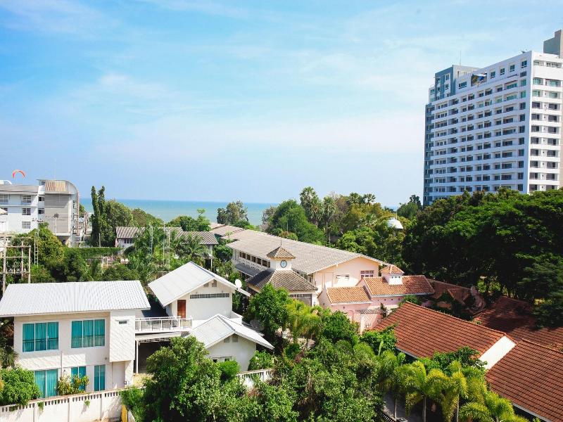 Hua Hin White Villa image