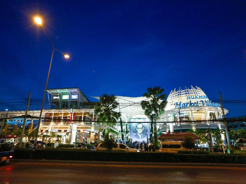 Hua Hin White Villa image