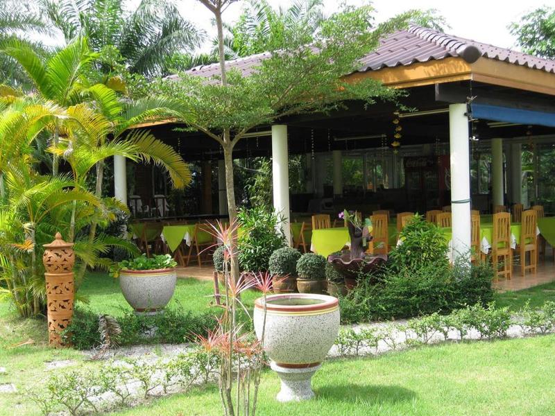 Bankrut Resort image