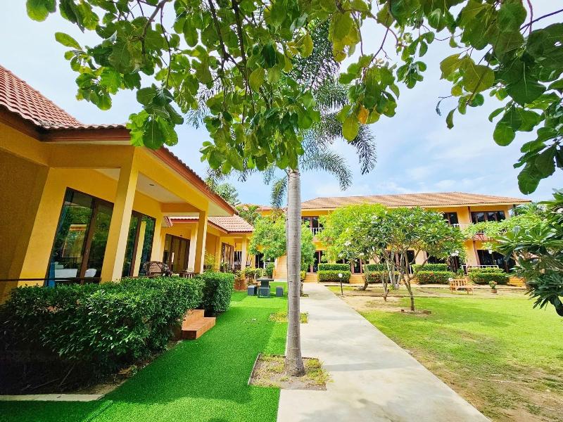 Pranmanee Beach Resort image