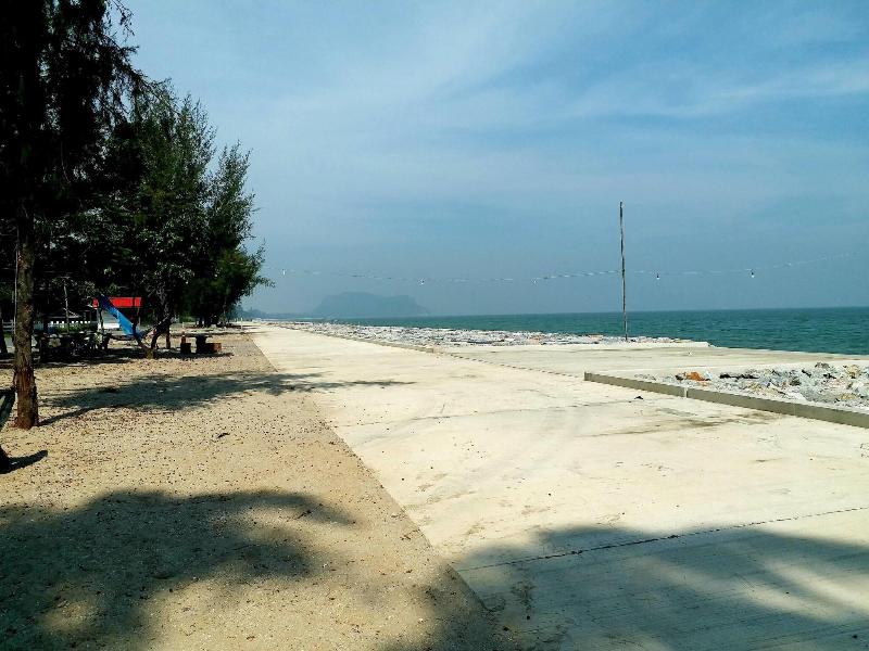 Pranmanee Beach Resort image