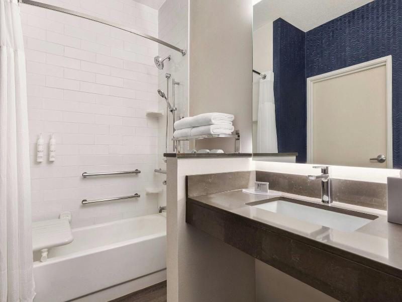 Fairfield Inn Suites Findlay — photo 37