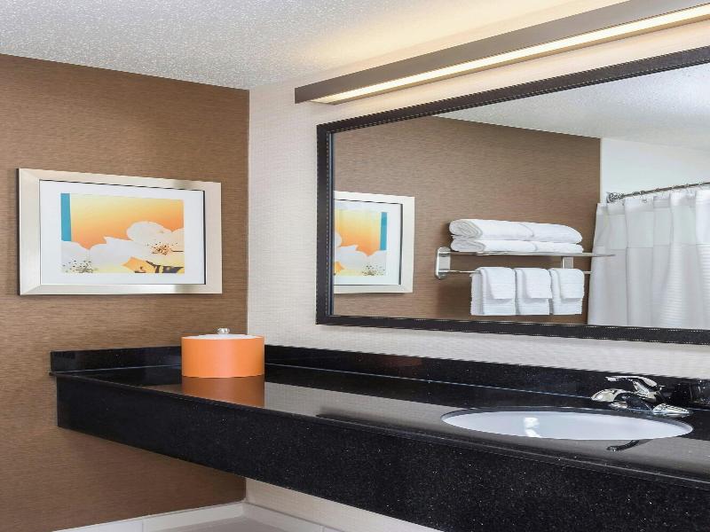 SUITE EXECUTIVE KING BED — photo 16