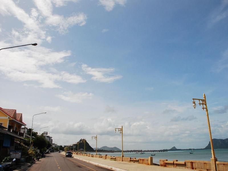 Prachuap Beach Hotel