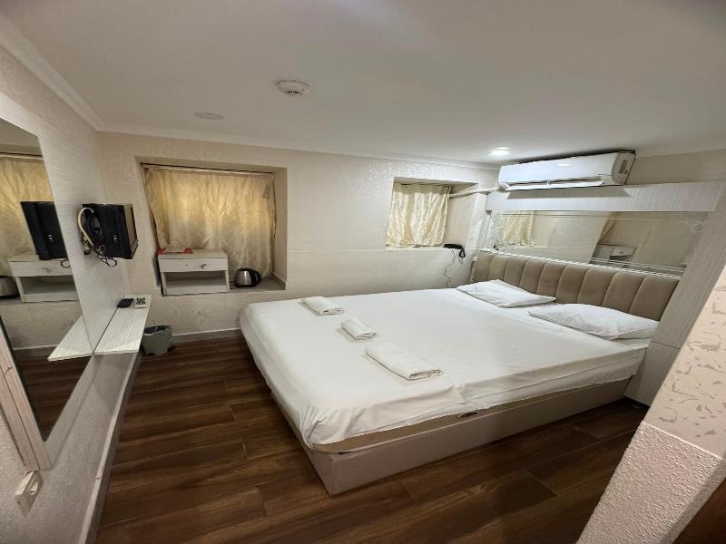 Megaron Hotel image