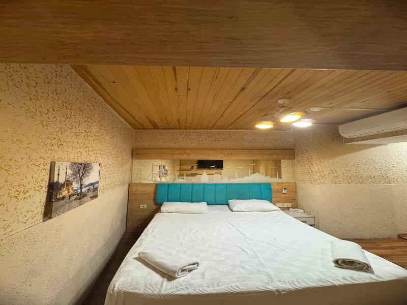 Megaron Hotel image