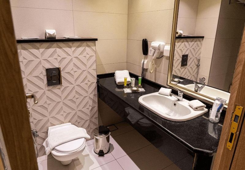 La Casa Hotel Amman image