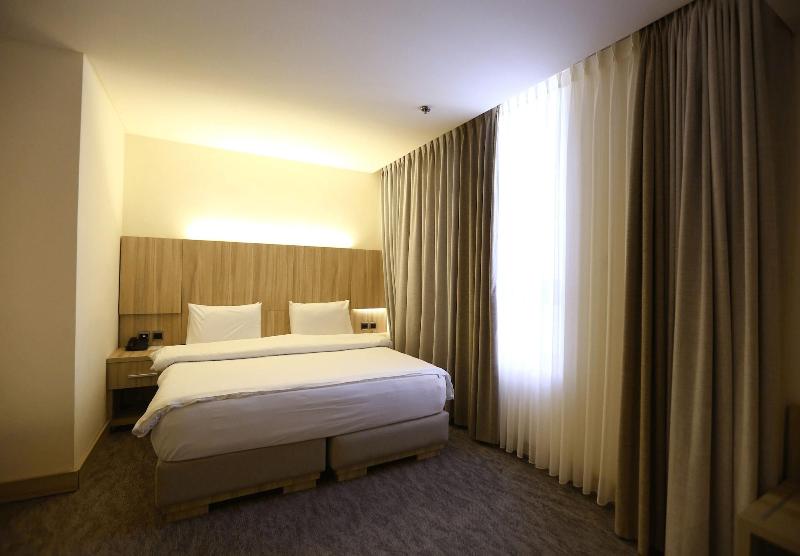 La Casa Hotel Amman image