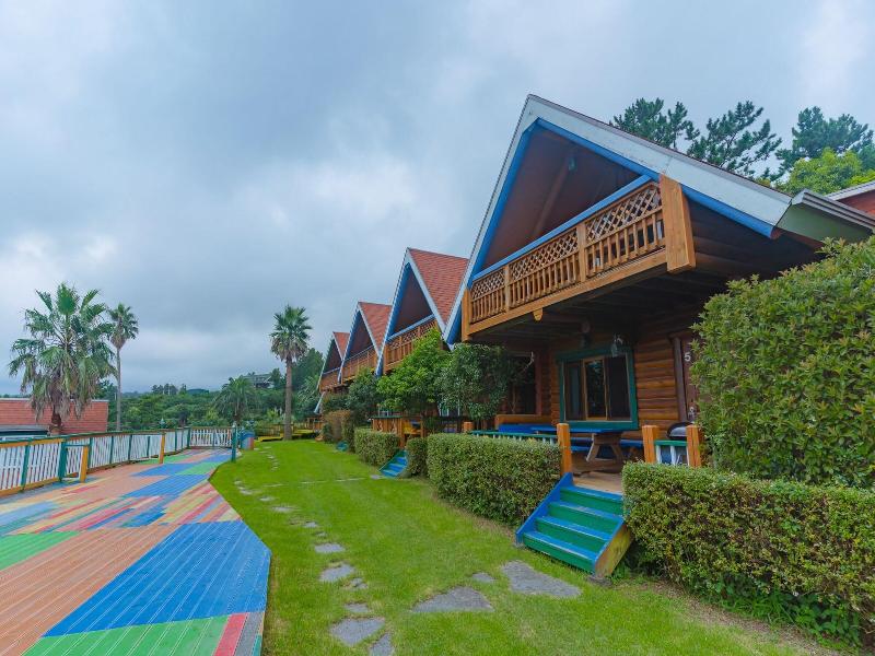 Jungmun Log Pension And Resort