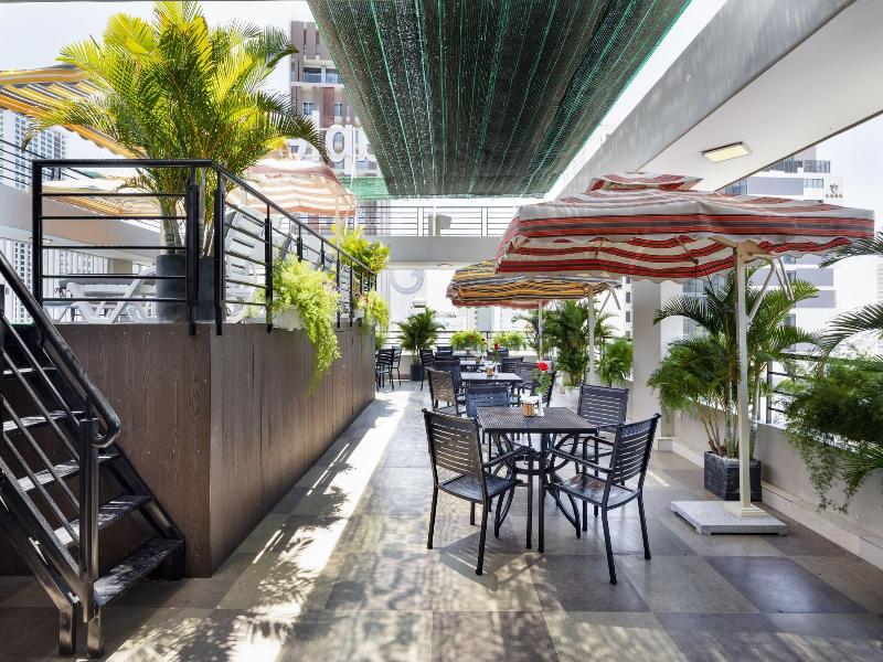 Maple Leaf Hotel Apartment image