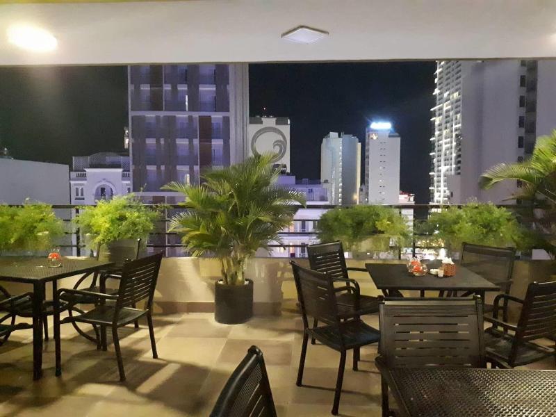 Maple Leaf Hotel Apartment image