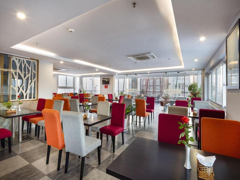 Maple Leaf Hotel Apartment image