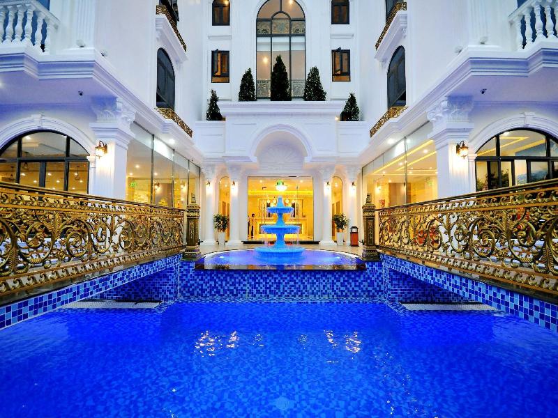 Crown Nguyen Hoang Hotel image