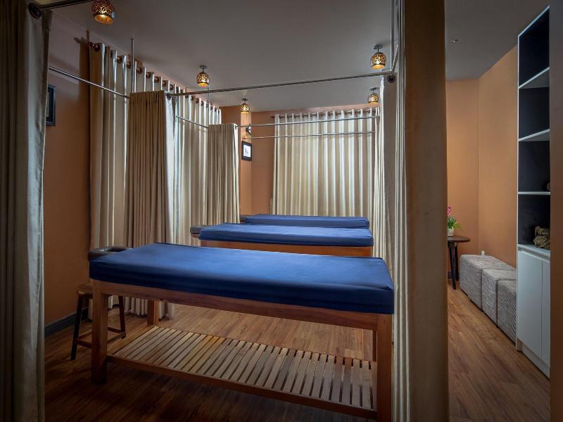 Hm Grand Central Hotel image
