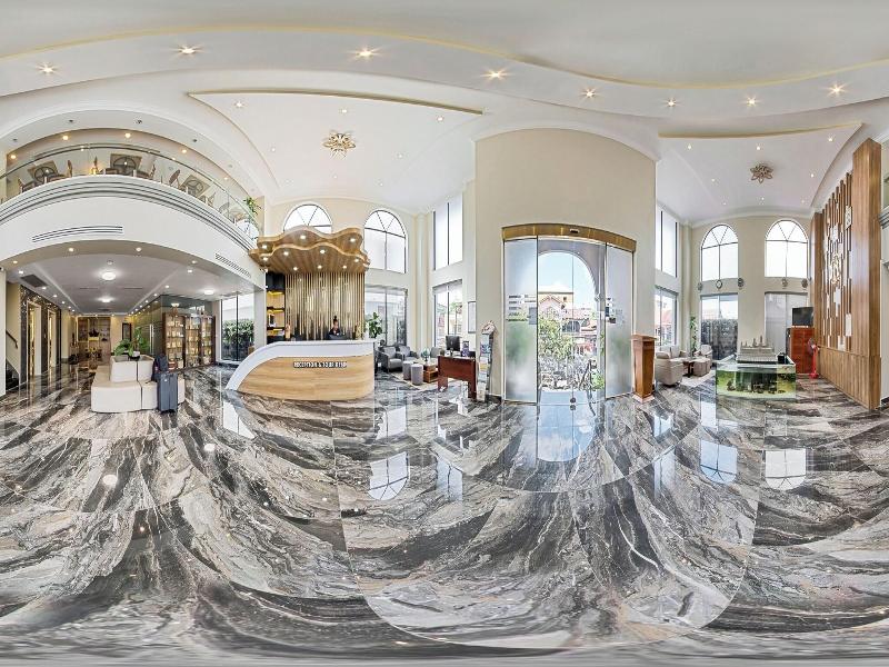 Hm Grand Central Hotel image