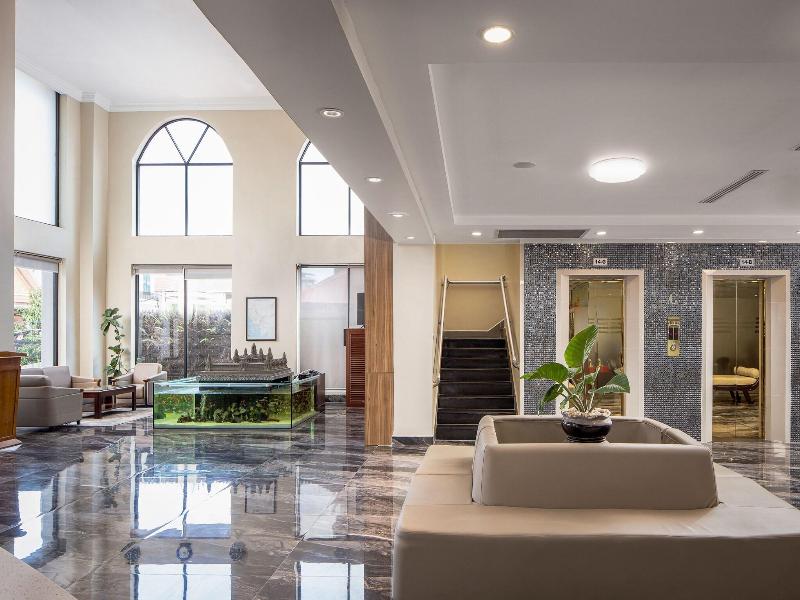 Hm Grand Central Hotel image