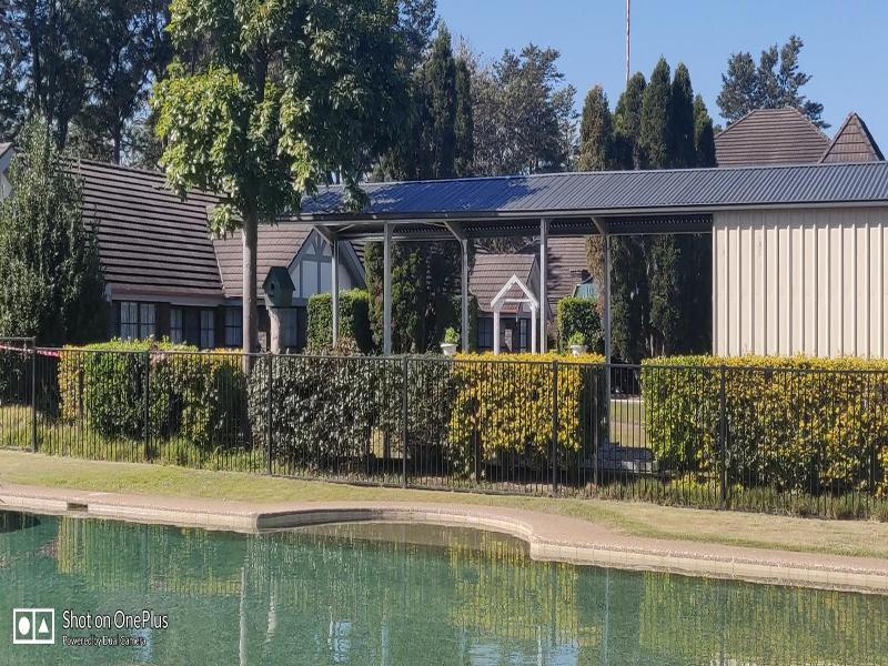 Airport Motel Sir Francis Drake image
