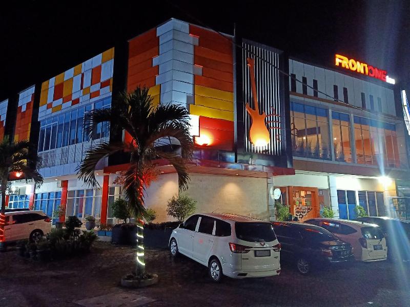 Front One Inn Muntilan