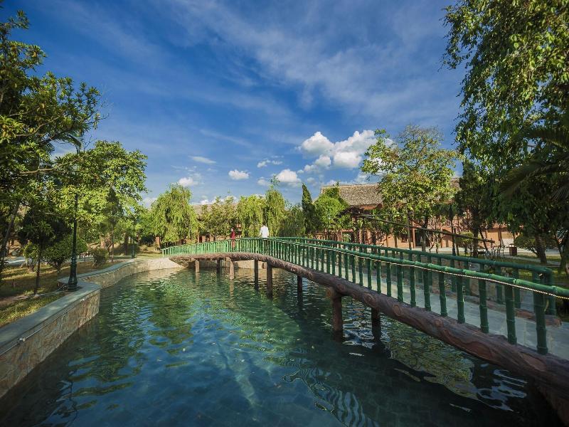 Hoa Binh Hotel 1