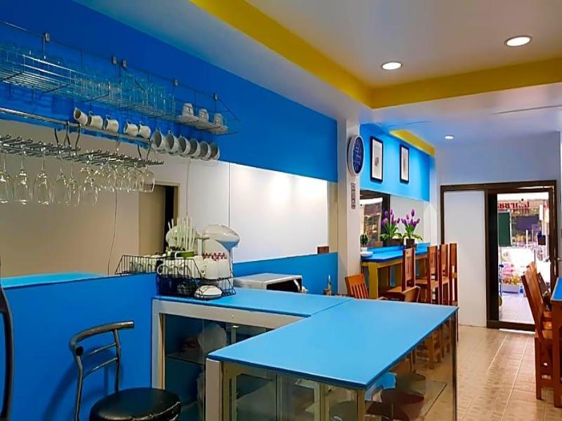 Hua Hin Night Market Hostel image