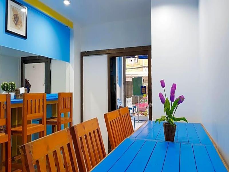 Hua Hin Night Market Hostel image