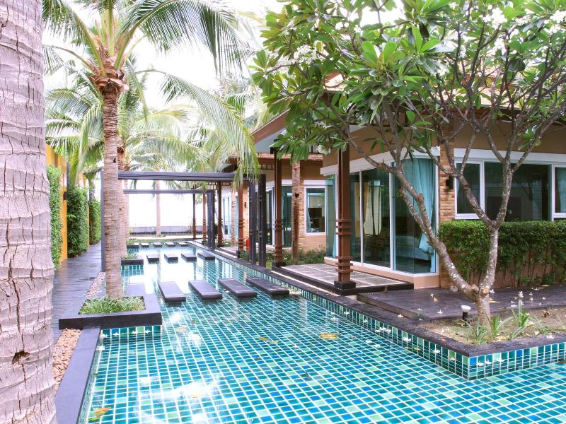 Keang Kluen Talay Resort image