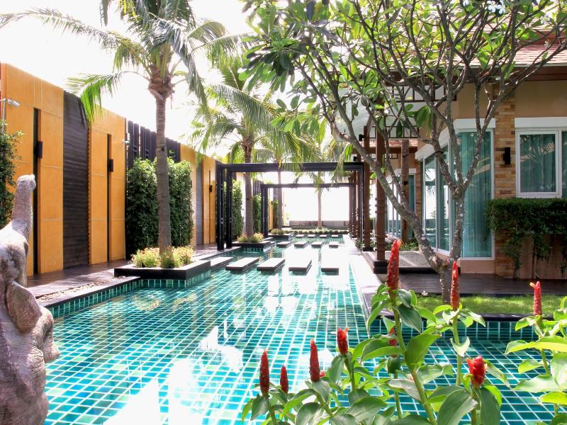 Keang Kluen Talay Resort image