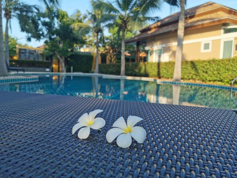 Keang Kluen Talay Resort image