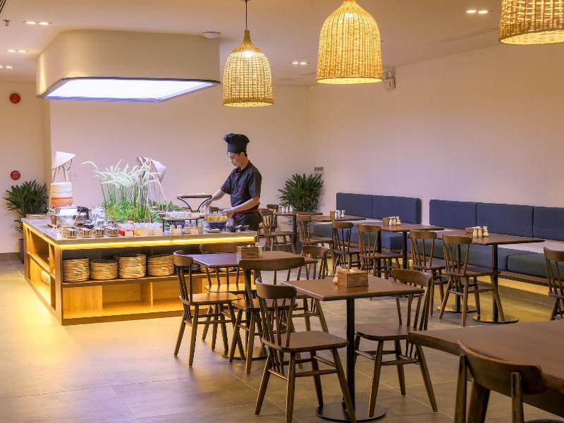The Glomad Danang Hotel image