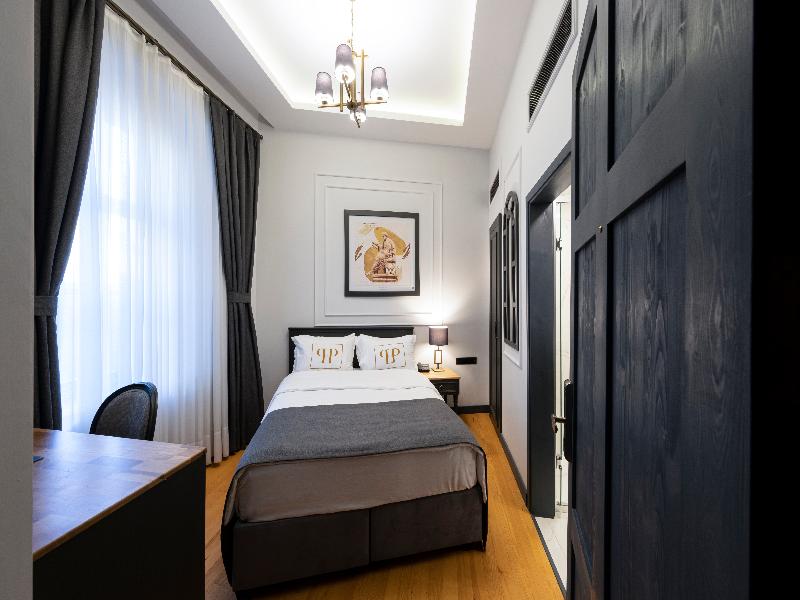 Ferman Port Hotel image