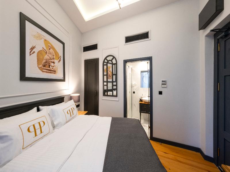 Ferman Port Hotel image