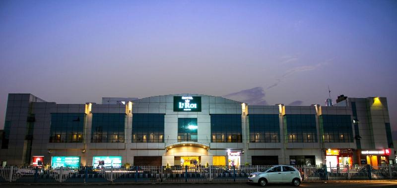 Hotel Le Roi Raipur image