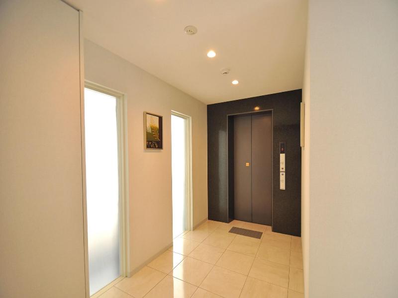 Beachfront Tower Mihama byDSH image
