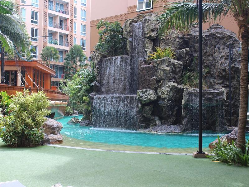 Atlantis Condo Resort  Pattaya  EVT image
