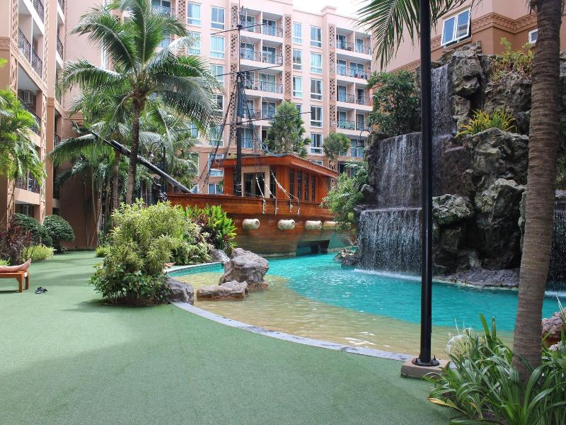Atlantis Condo Resort  Pattaya  EVT image