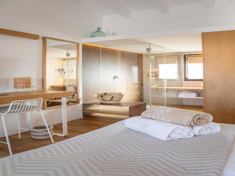Ynaira Hotel & Spa image