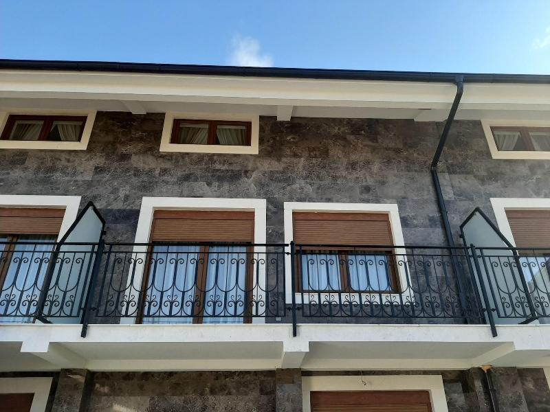 Waikiki Apartments image