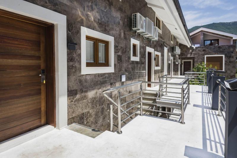 Waikiki Apartments image