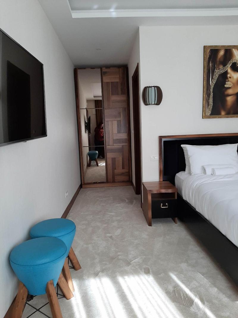 Waikiki Apartments image