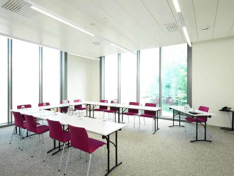 Mercure Geneva Airport image