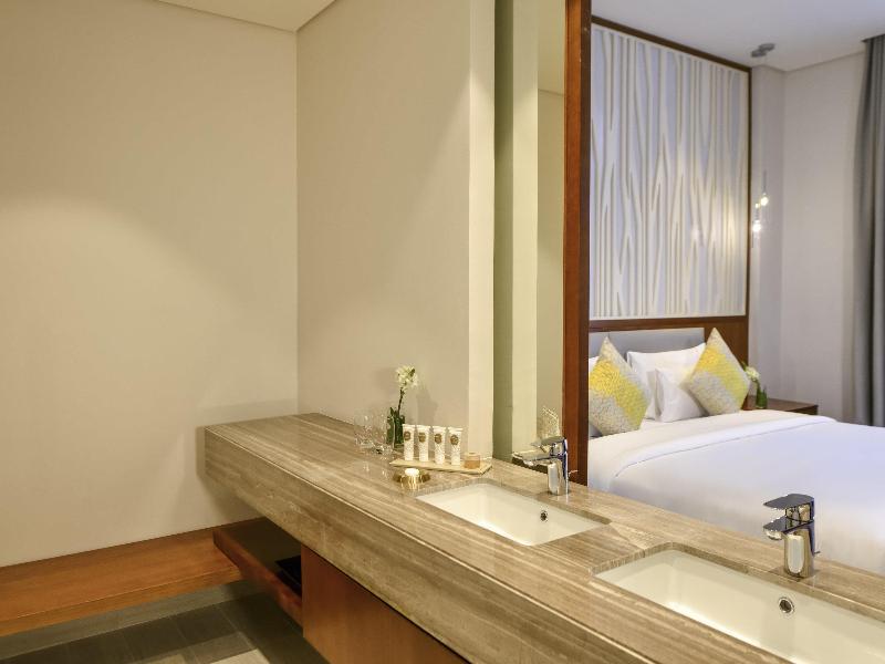 Grand Mercure Dubai City image