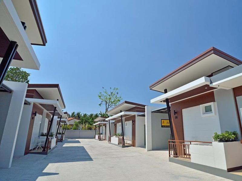 The Rich Resort image