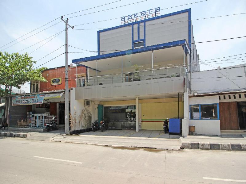 Formerly Reddoorz Near Uns Solo