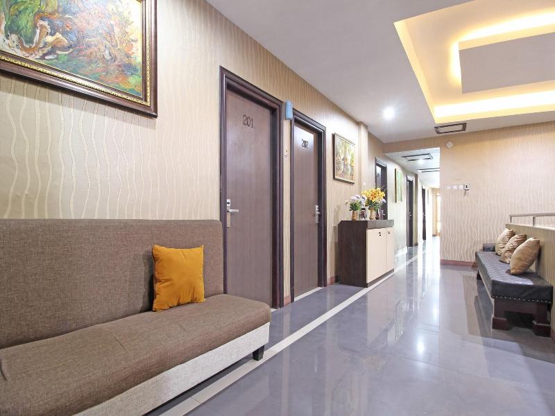 Formerly Reddoorz Near Uns Solo