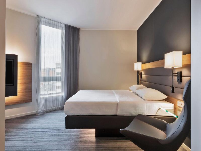 Moxy Copenhagen Sydhavnen image