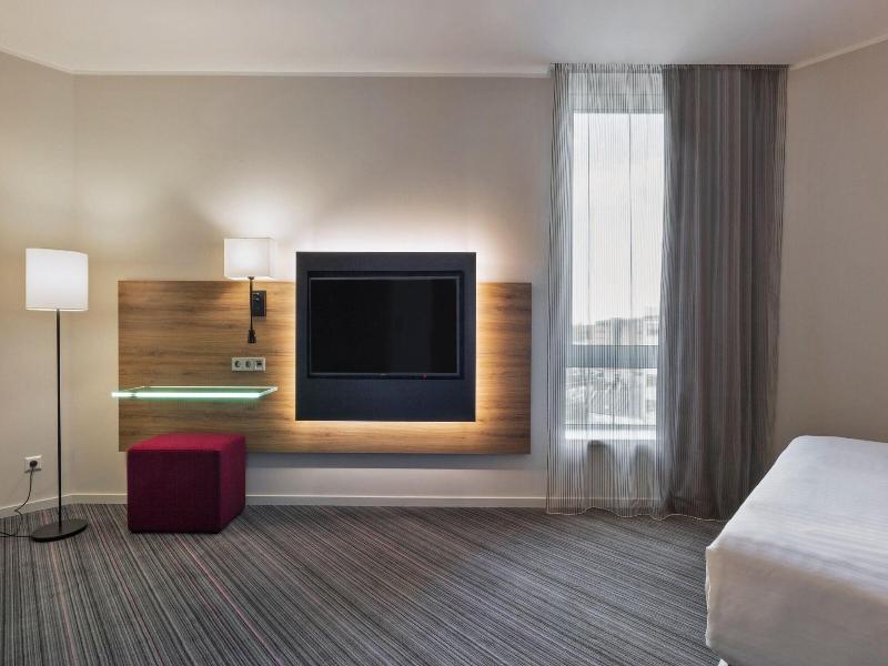 Moxy Copenhagen Sydhavnen image